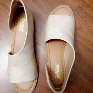 Catherine Malandrino Women's light taupe leather